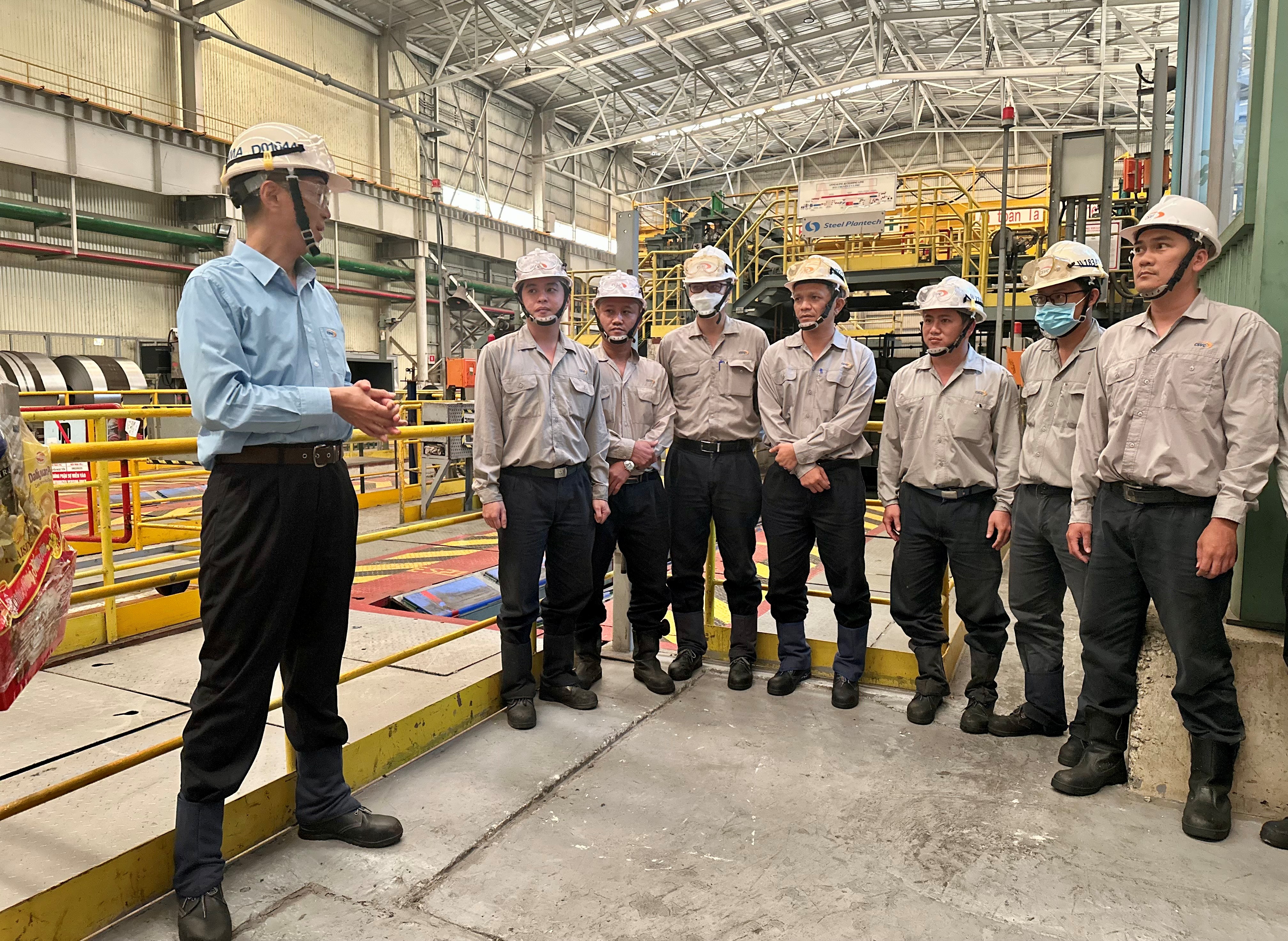 CSVC’S MANAGEMENT BOARD VISITS EMPLOYEES FOR LUNAR NEW YEAR