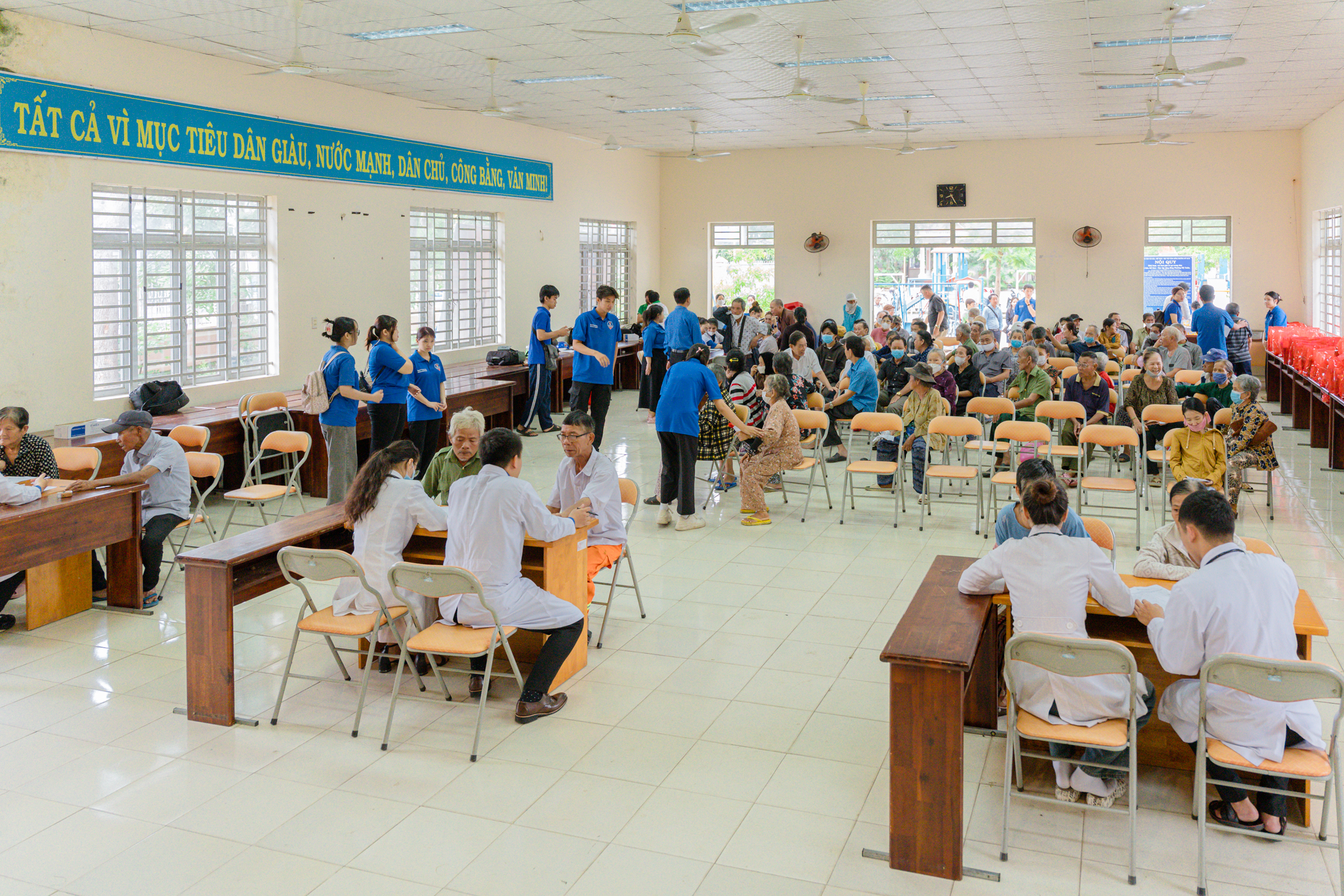 PROGRAM OF FREE MEDICAL EXAMINATION, MEDICATION DISTRIBUTION, AND GIFT-GIVING PROGRAM FOR DISADVANTAGED AND ELDERLY PEOPLE OF MY XUAN WARD, PHU MY CITY IN 2025
