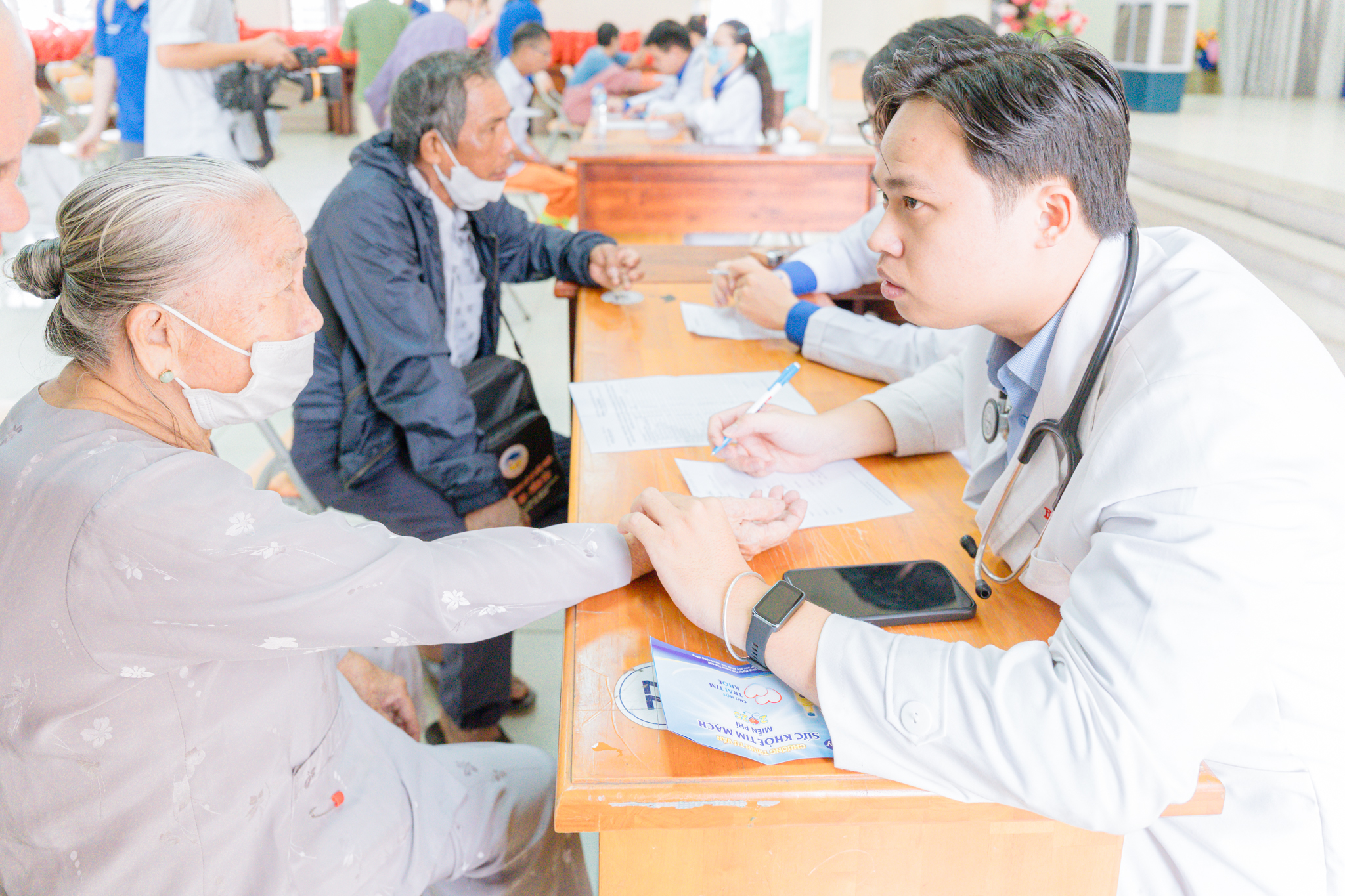 PROGRAM OF FREE MEDICAL EXAMINATION, MEDICATION DISTRIBUTION, AND GIFT-GIVING PROGRAM FOR DISADVANTAGED AND ELDERLY PEOPLE OF MY XUAN WARD, PHU MY CITY IN 2025