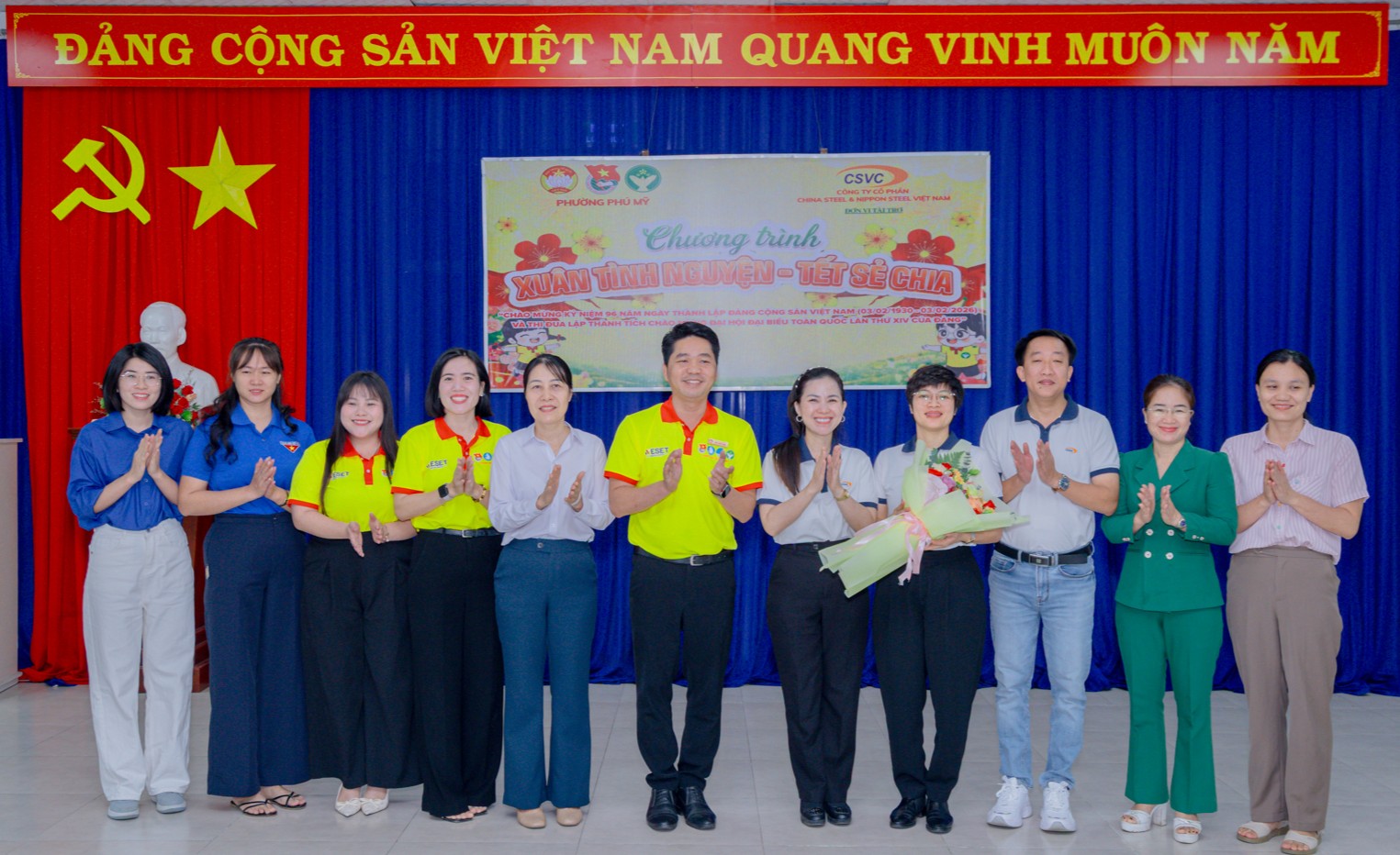 CSVC PRESENTS 239 SCHOLARSHIPS SUPPORTING STUDENTS TO OVERCOME DIFFICULTIES