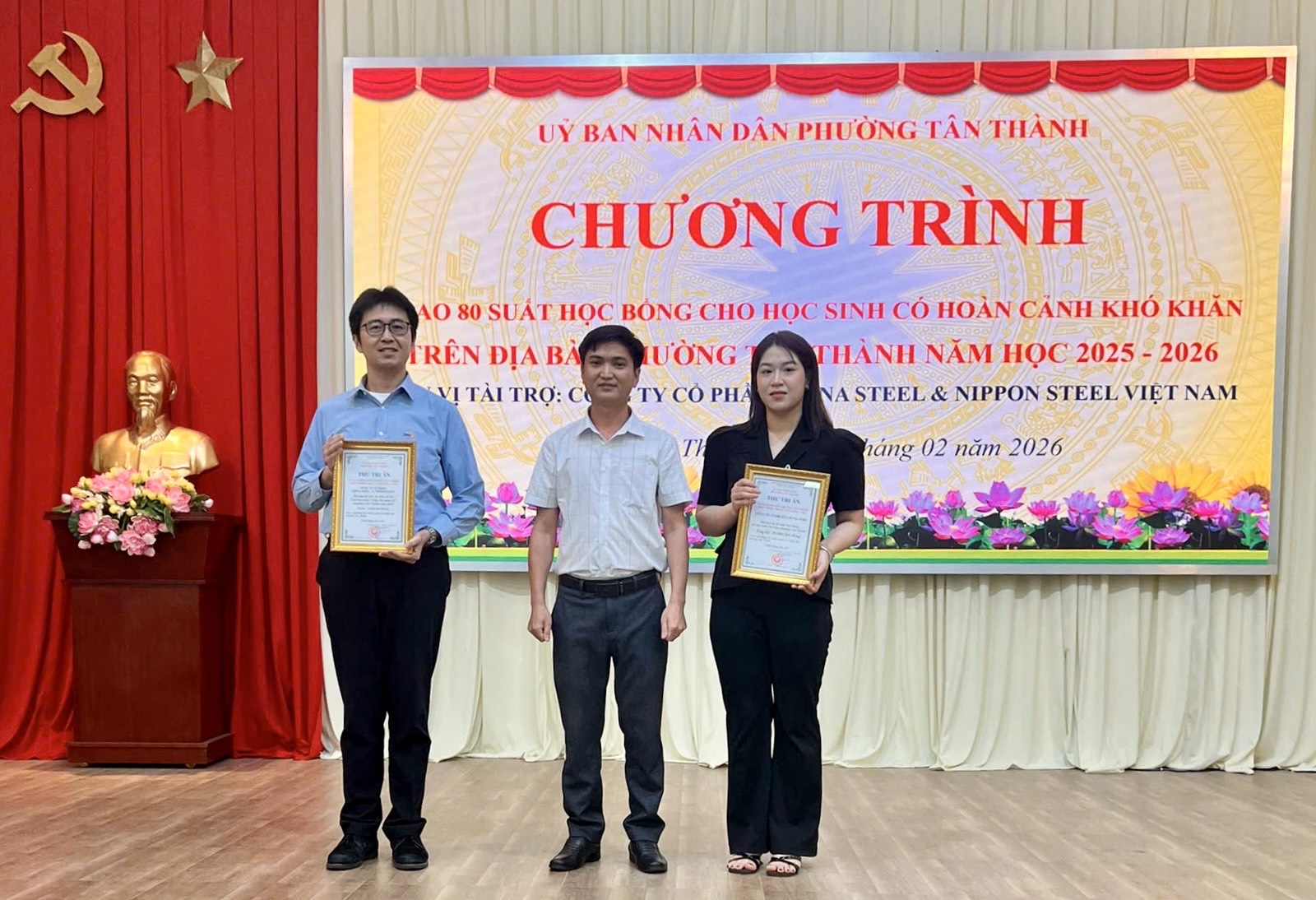 CSVC PRESENTS 239 SCHOLARSHIPS SUPPORTING STUDENTS TO OVERCOME DIFFICULTIES