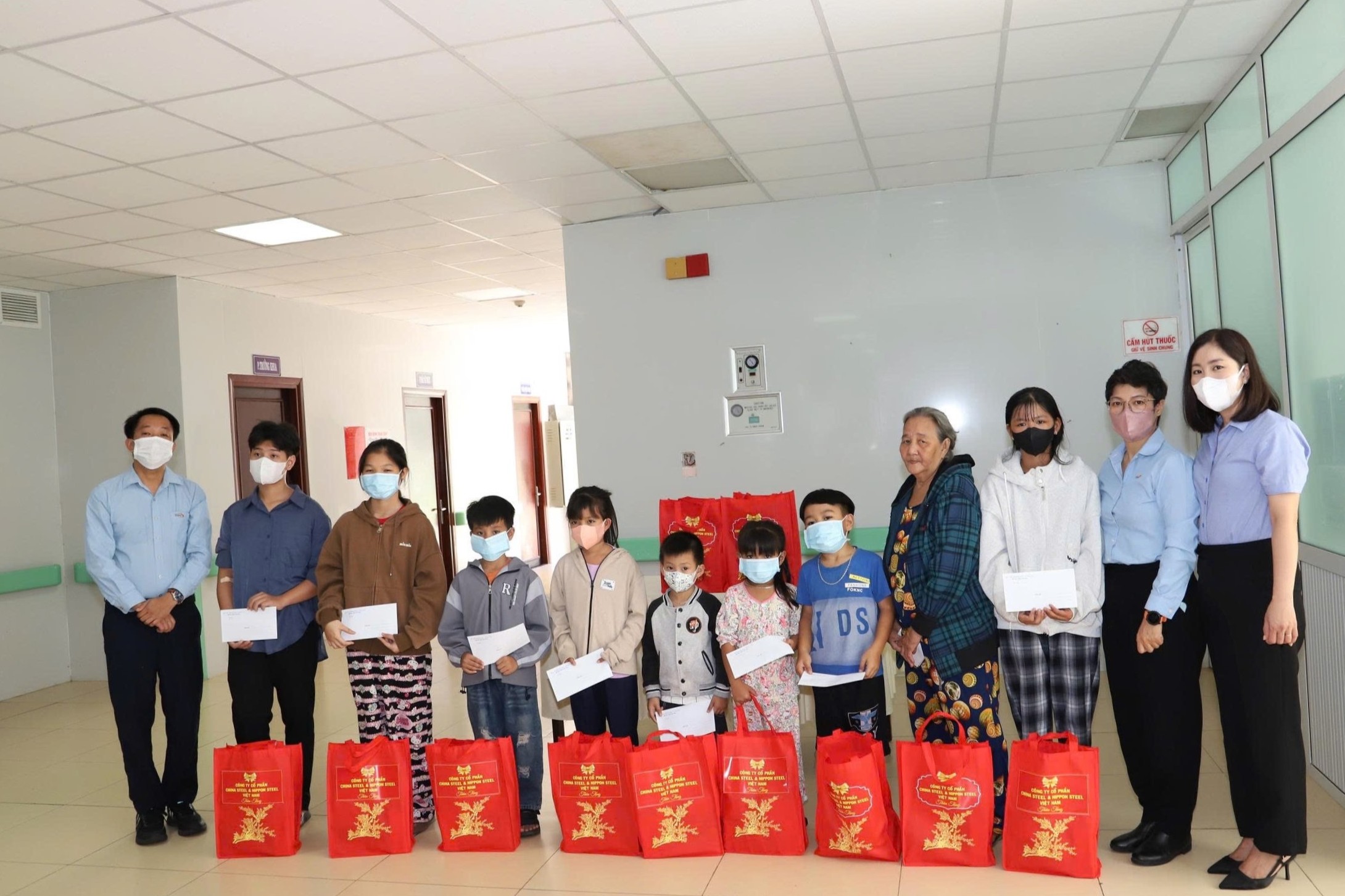 CSVC Presents Mid-Autumn Gifts to 30 Outpatient Children at Ba Ria Hospital